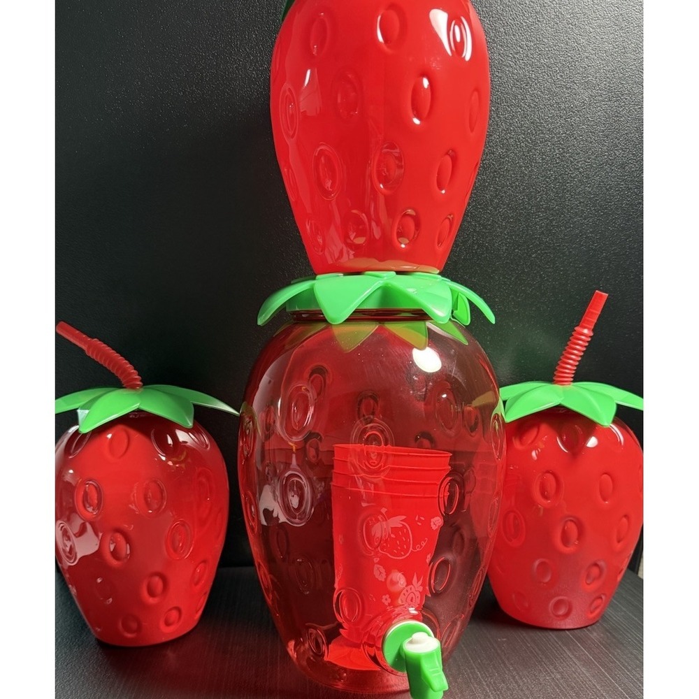 Set Strawberry Shaped Tumbler with Straw and Strawberry Decor Summer Party - Picture 7 of 7